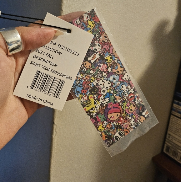 Tokidoki Midnight Metropolis shoulder bag - Picture 4 of 8